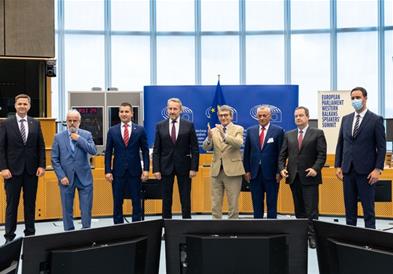 Претседателите на парламентите од Западен Балкан ја повикаа ЕУ да побрза со проширувањето