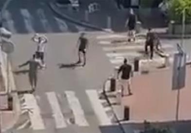 Се појави снимка на навивачка пресметка во Белград со членовите на бандата на Веља (ВИДЕО)