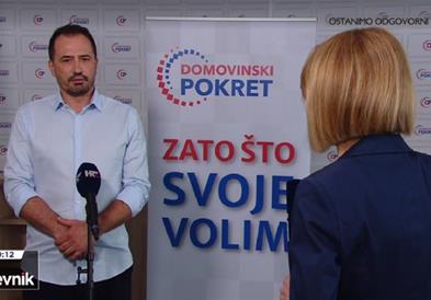 Видео: На новинарка од ХРТ и се слоши, падна на сред интервју