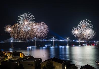 Подигнат последниот столб на мостот долг 2404 метри во Хрватска