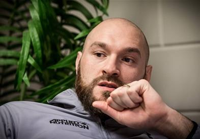 Тајсон Фјури доби шесто дете, па објавил дека бебето е на интензивна нега: Молете се за Атина 