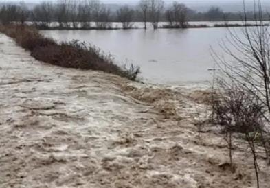 Поплави во повеќе делови на Грција