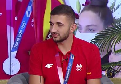 Дејан, во 2017, со скршено стапало освојува бронзен медал!