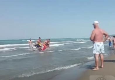  „А2 CNN“: Двајца македонски туристи се удавија на плажа во Албанија