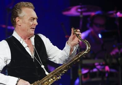 Почина Брајан Траверс, еден од основачите на групата UB40