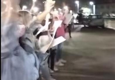 Со песна под прозорите, поддршка за децата од хематологија