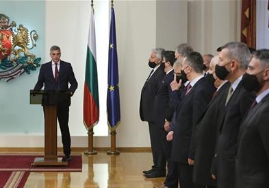 Новата техничка влада на Бугарија положи заклетва,Јанев останува премиер