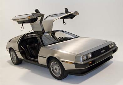 Се врати најпознатиот филмски автомобил- прва снимка од фабриката на DeLorean (ВИДЕО)