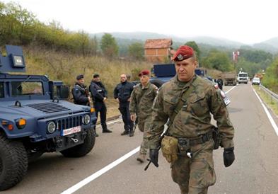 Отстранети барикадите на границата меѓу Србија и Косово