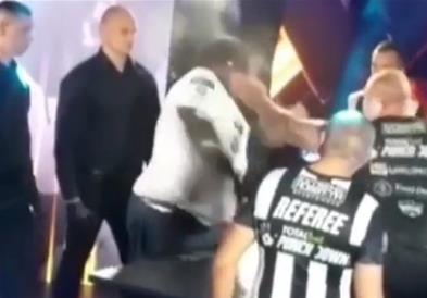Полјак со шлаканица нокаутира ММА борец од 180 килограми (ВИДЕО) 