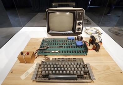 На продажба редок примерок на „Apple-1“ компјутер