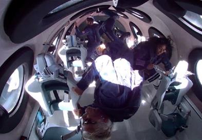 Virgin Galactic веќе продале стотина билети за патувања во вселената по цена од 450.000 долари