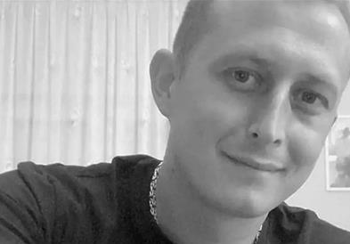 Српски фудбалер (30) доживеал срцев удар на тренинг и починал на пат кон болница 