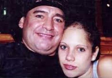 Кубанката Алварез сведочеше дека била силувана од Марадона кога имала 16 години