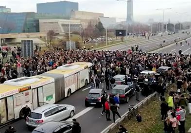 Масовен протест во Србија против рудник за литиум, Вучиќ споменувал граѓанска војна