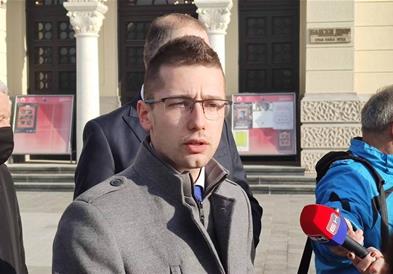 Босански политичар се прости од партијата и функцијата, откако се појавија негови порно -снимки