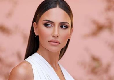 Емина Јаховиќ објави нови фотографии кои го одземаат здивот