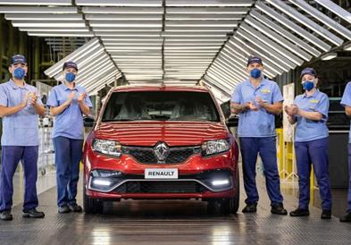 Полека згаснува и последниот „R.S.“ модел на „Renault“