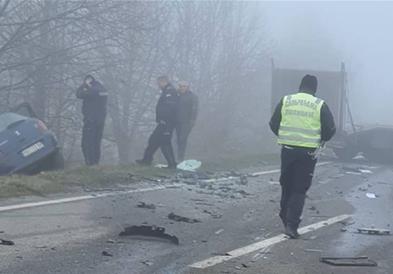 Трагедија во Србија: Тројца млади загинаа во страшна сообраќајна несреќа 