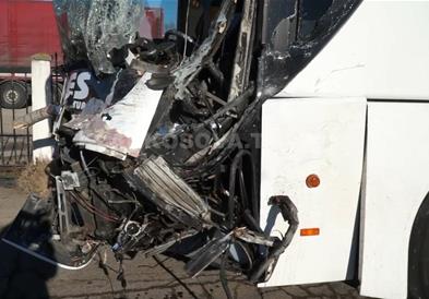 Косовски автобус слета од автопат во Бугарија, најмалку 29 повредени (ВИДЕО)