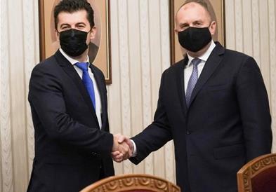  Радев и Петков заедно ќе положат цвеќе пред споменикот на Гоце Делчев во Благоевград