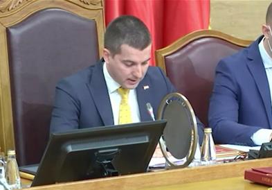 Изгласана е недоверба на црногорската Влада- против Кривокапиќ гласале 43 пратеници 