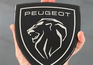 Високотехнолошки „тајни“ на новиот амблем кај Peugeot 308