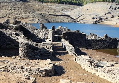Големата суша во Шпанија и Португалија откри „село на духови“ (ВИДЕО)