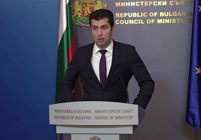 Петков бара разрешување на министерот Јанев откако одби инвазијата да ја нарече „војна“