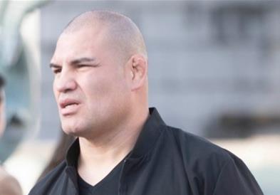 УФЦ шампион е во притвор поради обид за убиство
