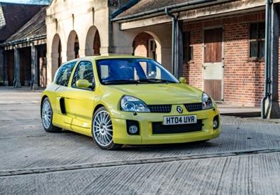 Фото: „Renault Clio“ од 2004 продадено за 100.000 евра