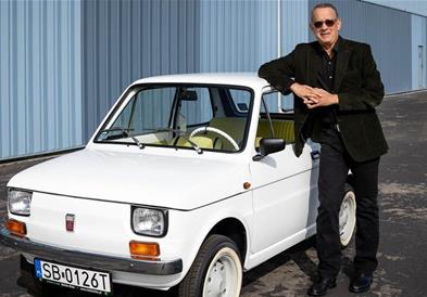 Том Хенкс ја продаде „Пегличката“ за рекордни над 87.000 долари (ВИДЕО)