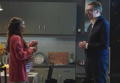 Пред изборите во Србија: Претседателот Вучиќ излезе и од фрижидер