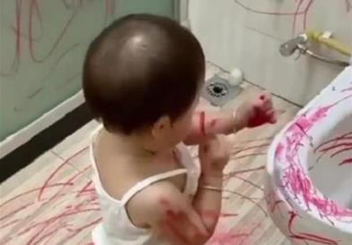 Талентирано бебе кое не ги воодушеви своите родители (видео)