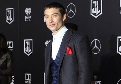Уапсен е холивудски актер на Хаваи, нападнал гости во караоке бар