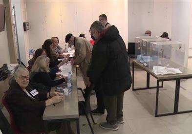 Србија гласа на редовните претседателски, вонредни парламентарни и локални избори