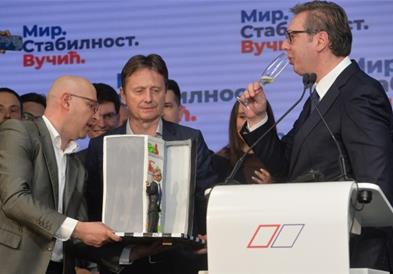 Вучиќ со двојна победа во Србија – освои нов мандат, СНС победи на парламентарните