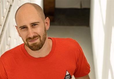 Јутјубер два месеца правел склекови и стомачни, па ги откри резултатите (ВИДЕО)