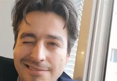 Скандал во Бугарија: Млад министер си го фали кабинетот, сите велат дека е дрогиран (ВИДЕО)
