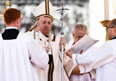 Папата во пораката за Велигден ги повика светските лидери да ја слушнат молбата за мир