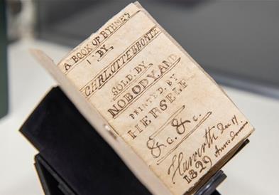 Минијатурна книга е продадена за рекордни 1,25 милиони долари 