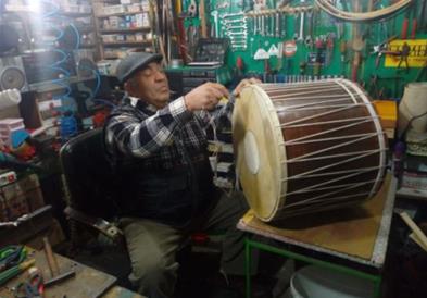 Рамиз Алимовиќ во својот животен век изработил над 1000 тапани, тарабуки и дајриња