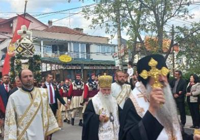 Во Струга се одржа Литијата со моштите на Свети Георгиј Победоносец