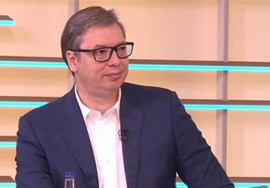 Вучиќ со најава за нова инвестиција: Ако се случи тоа, во костум ќе скокнам во базен 