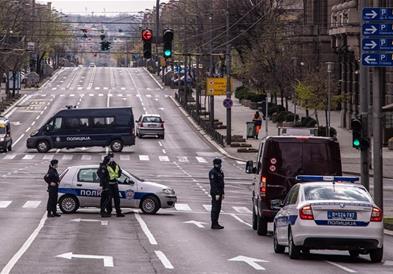 Паника во Белград: Дојави за десетици поставени бомби, има и во куќата на Вучиќ 
