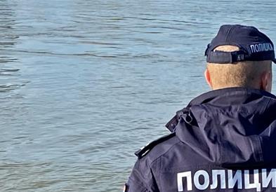 Пронајдено е тело на момче во езеро во Србија, полицијата истражува што се случило