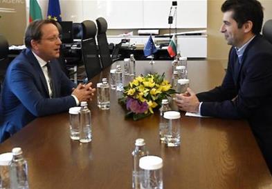 Вархеји сака договор во јуни, Петков со три барања кон Скопје