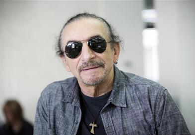 Бебек за односот со другите членови на „Бијело дугме“: Не се прашуваме ни како си