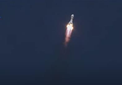 Видео: Руска ракета со ирански сателит успешно лансирана во земјината орбита