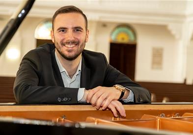 Виолончелистката Јосифоска и пијанистот Џермановиќ вечерва ќе настапат во „Света Софија“ 